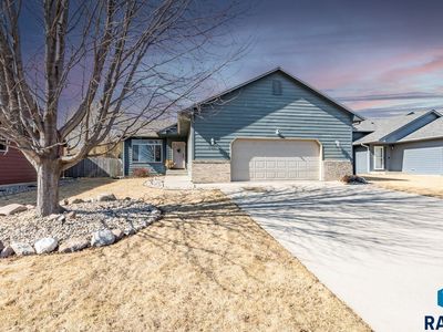 2021 S Mary Beth Ave, Sioux Falls, SD, 57106