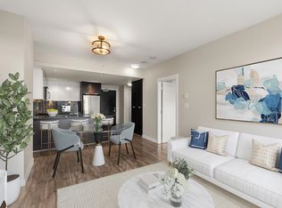 2968 Glen Dr #802, Coquitlam, BC