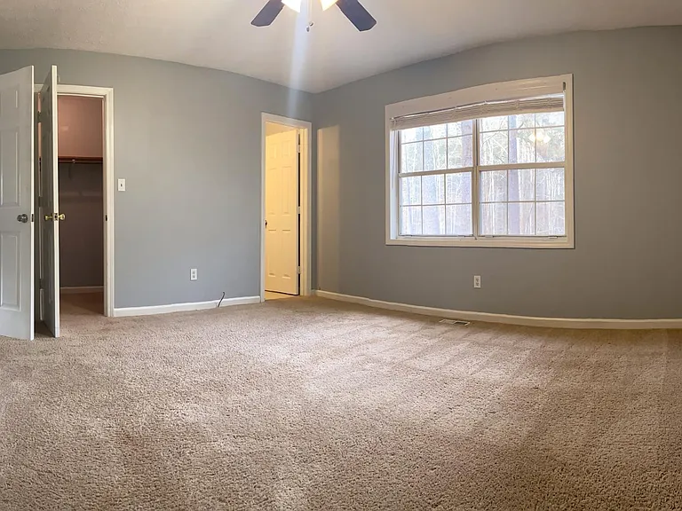31 Hollyberry Ct — Photo 7