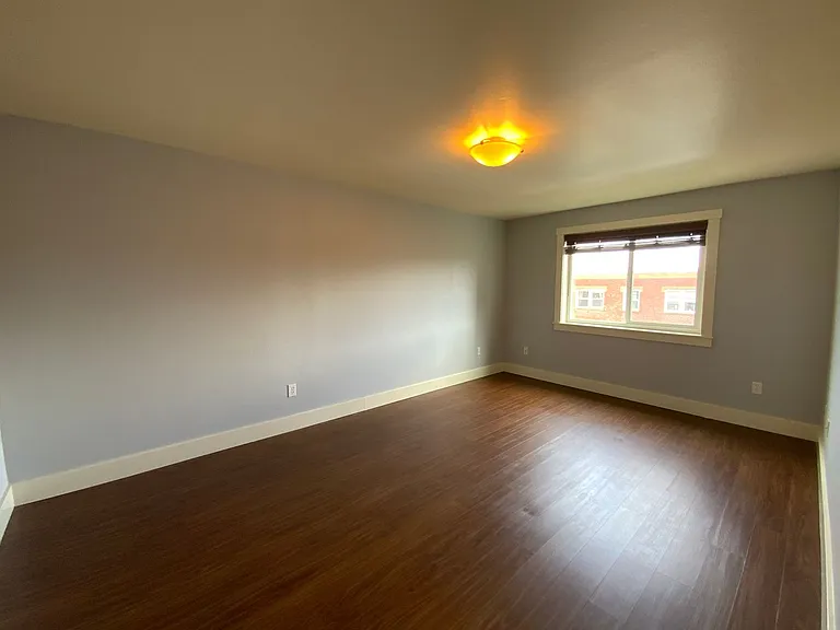 25 N Broadway #303 — Photo 14