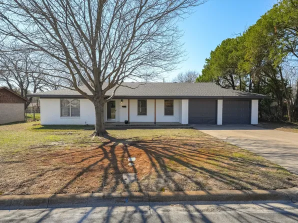 8117 Redwood Dr, Benbrook, TX 76116