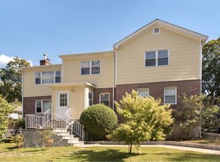 10 Gloucester Pl UNIT 2, New Rochelle, NY 10801