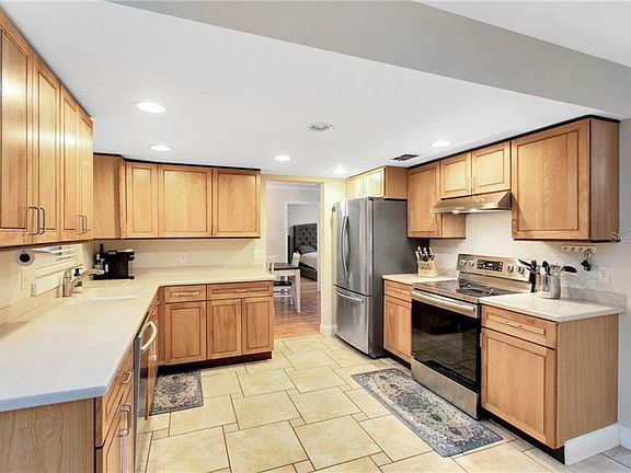 4th image of 5119 Jeannine Ct