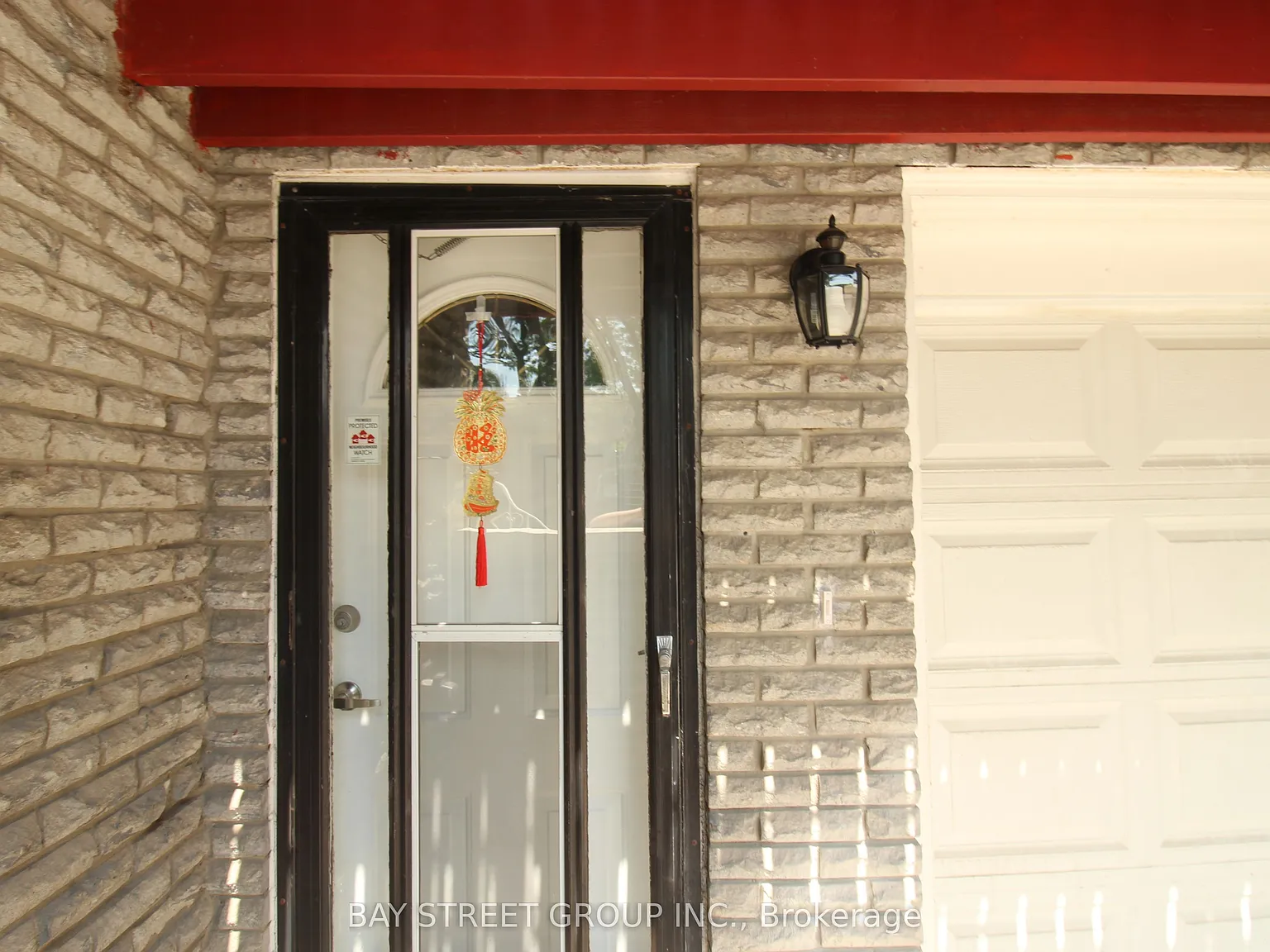 3 bed, $2,300 — Photo 2
