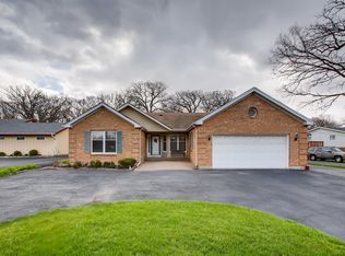 39 S Columbine Ave, Lombard, IL 60148