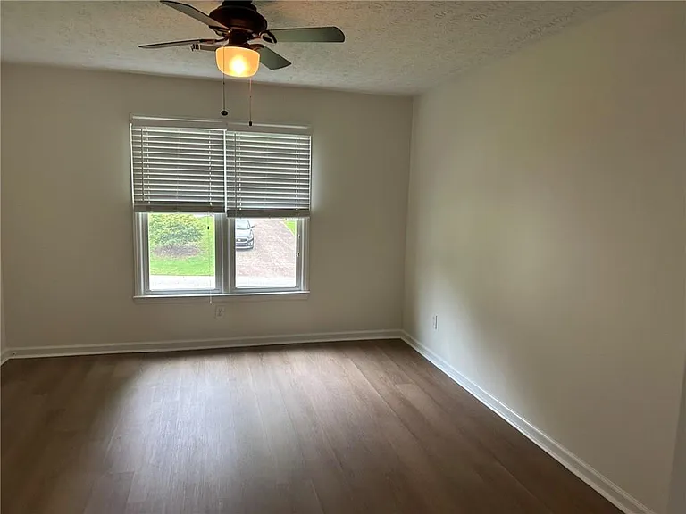 3886 Hadley Farm Dr — Photo 11