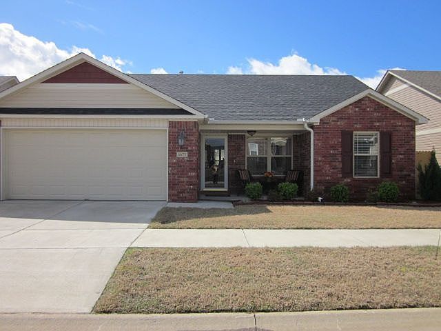 Easy Maintenance Front Yard 