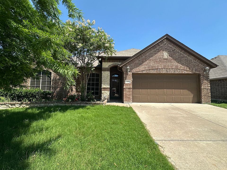 1st image of 1121 Little John Dr