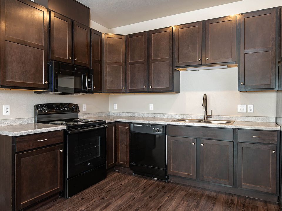 Port View Apartments | Modern Kitchen