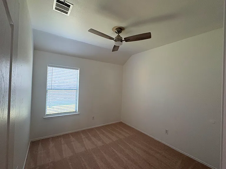 2533 Slalom Dr — Photo 13
