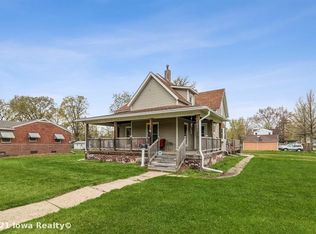 2734 E Walnut St, Des Moines, IA 50317