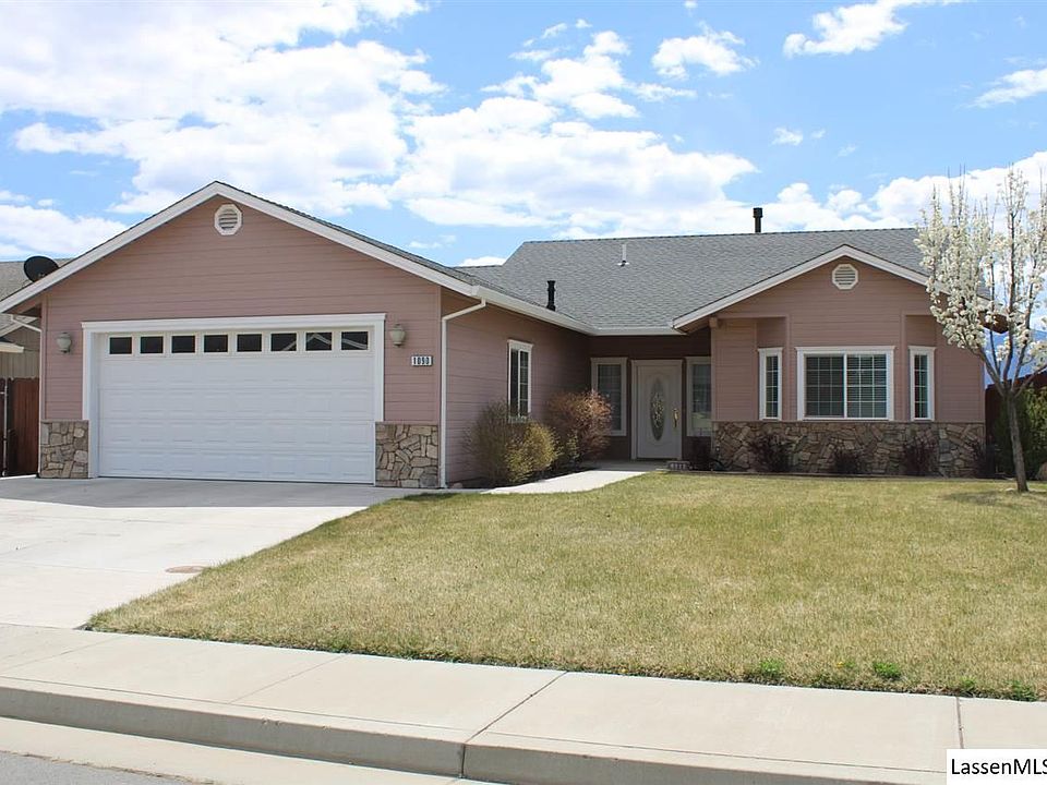 1st image of 1090 Overlook Dr