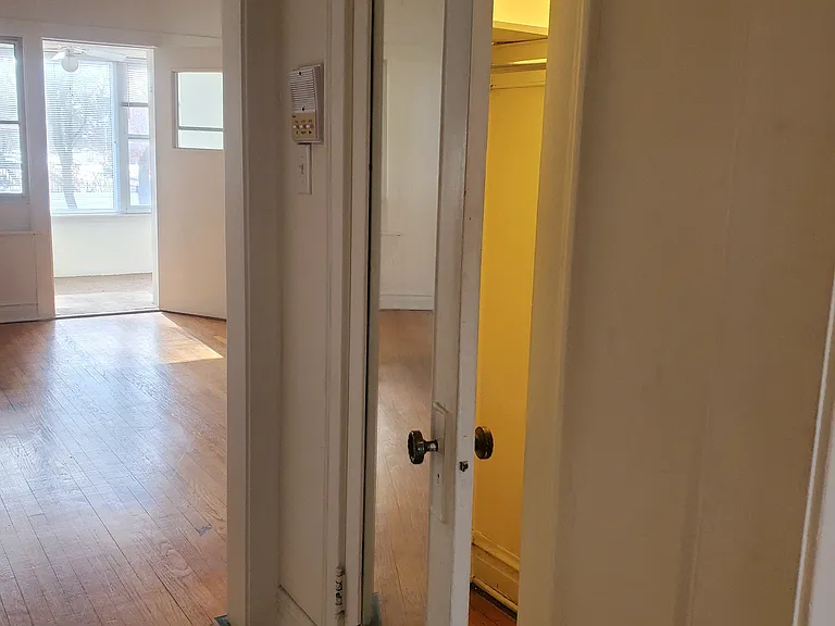 4423 W Irving Park Rd #1F — Photo 18