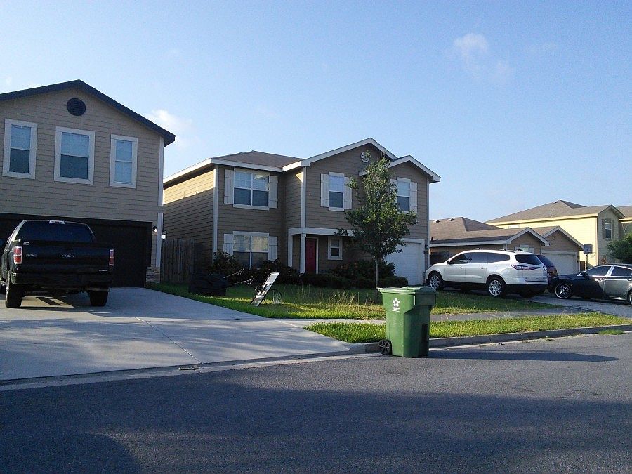 2nd image of 405 La Vaca Dr S