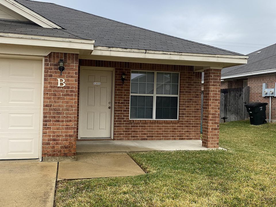 1st image of 4804 Heather Ln #B