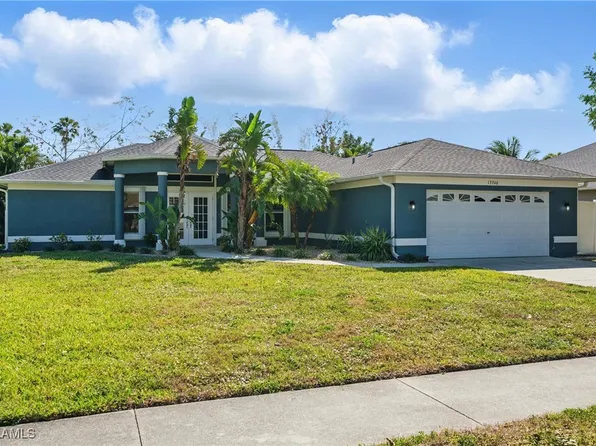 13740 Willow Bridge Dr, North Fort Myers, FL 33903