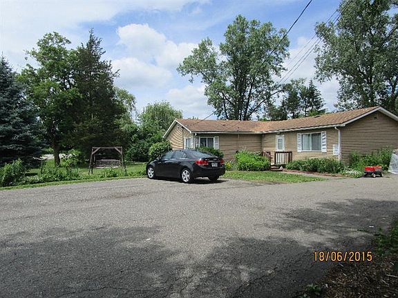 3rd image of 2664 Miller Ave