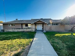 425 College Ave, Coalinga, CA 93210