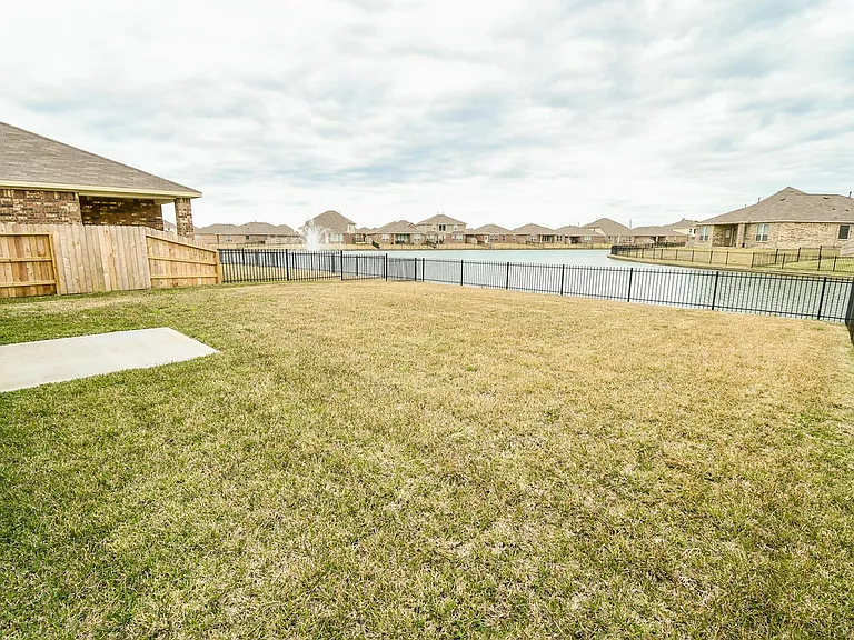 3783 Lake Bend Shore Dr — Photo 11