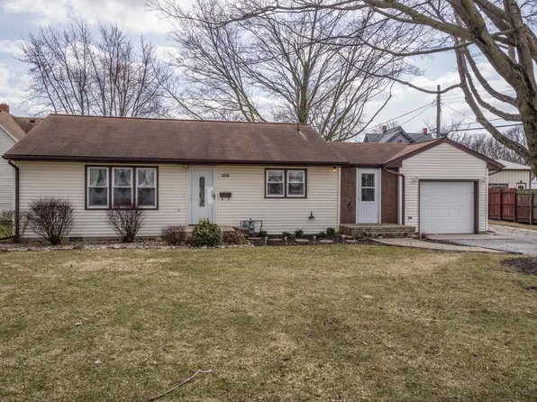 206 E North St, Lexington, IL 61753