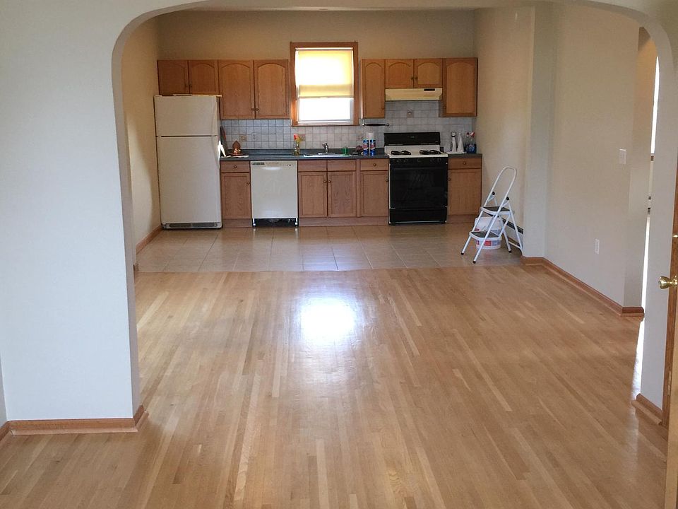 1st image of 122 Forest Ave Floor 2