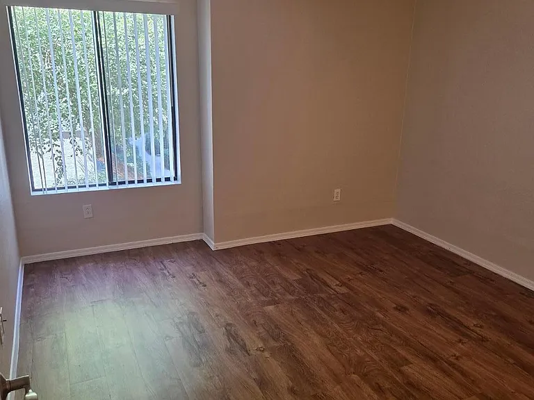 2025 E Campbell Ave #241 — Photo 18