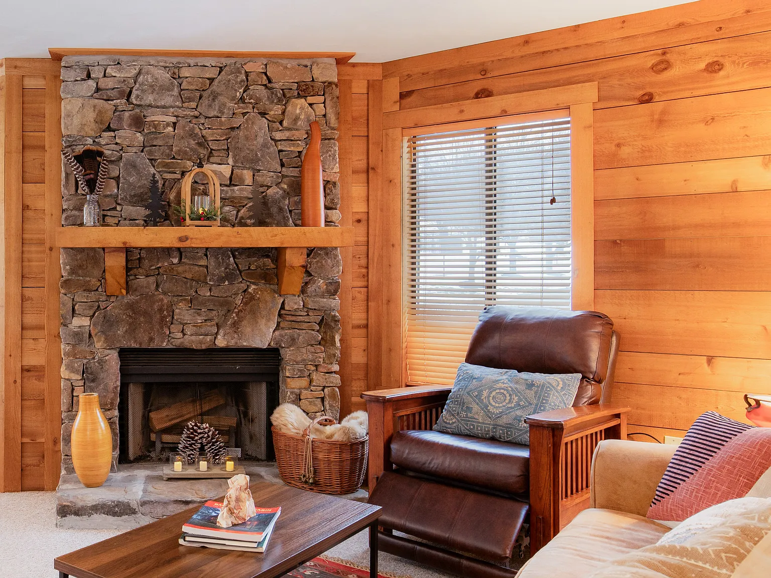2507 Swiss Mountain Dr — Photo 1