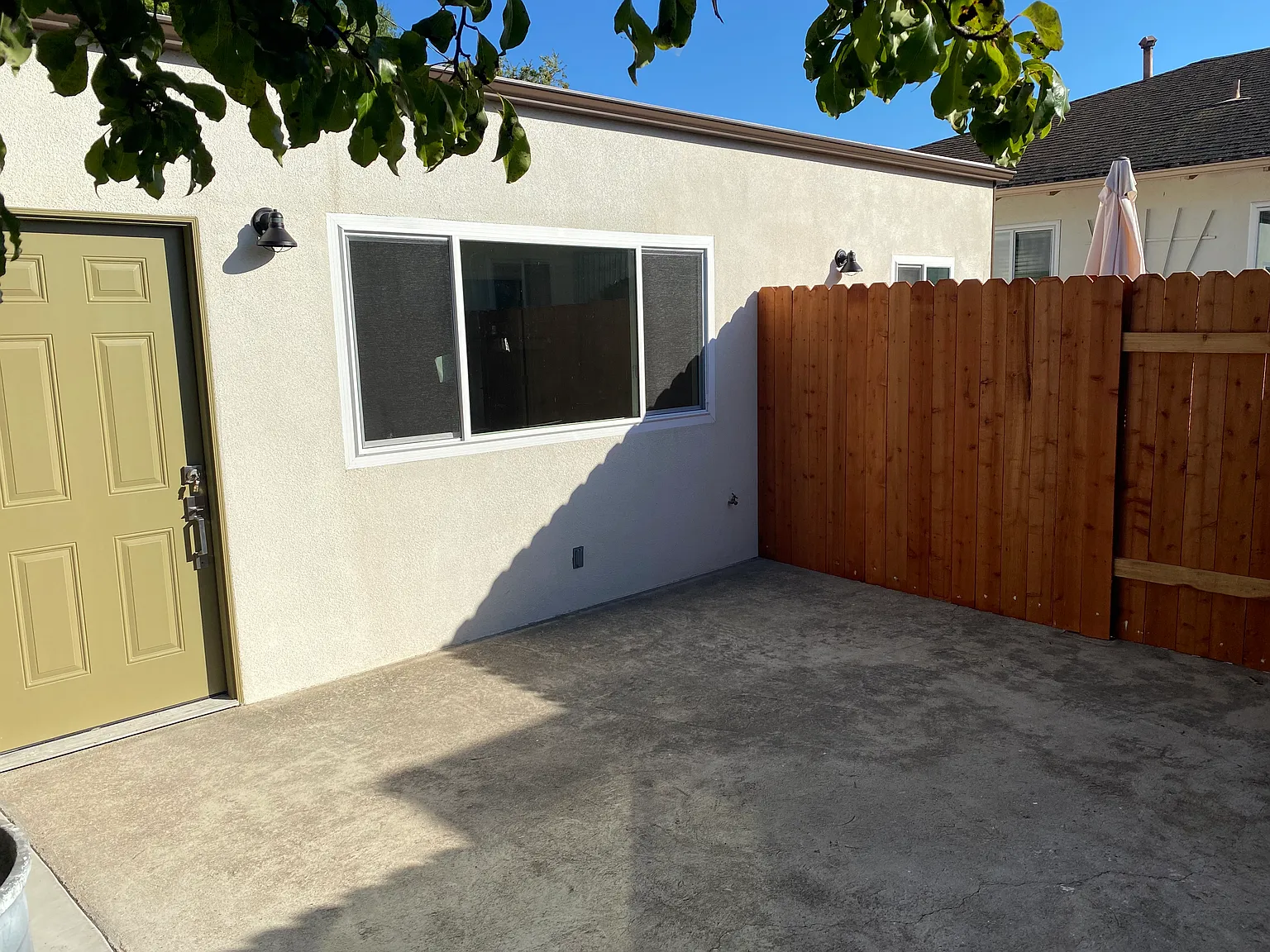 1 bed, 560 sqft, $3,200 — Photo 2