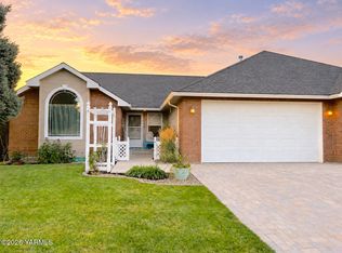 8704 Midvale Rd, Yakima, WA 98908