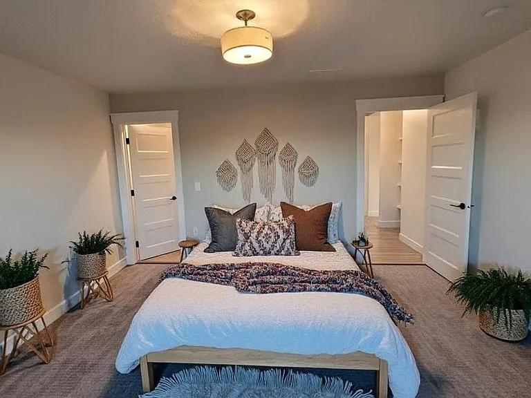 4264 W Lovegood Ln — Photo 5