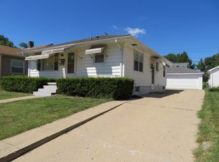 810 W Maple St, Champaign, IL 61820