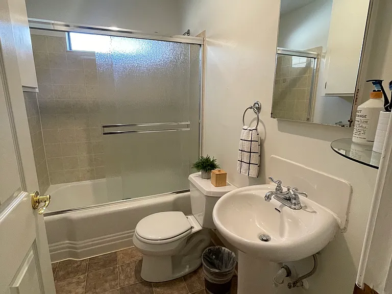 51 N Court Rd — Photo 16
