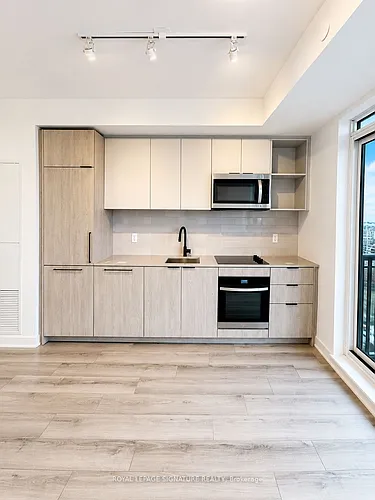 1185 Dupont St #1511 Photo 1