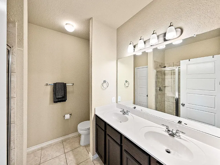 5702 Cicada Cir — Photo 21