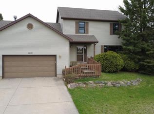 6892 Moon Light Circle, Sun Prairie, WI