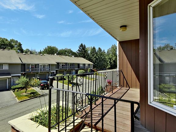 3rd image of 146 Marion Dr