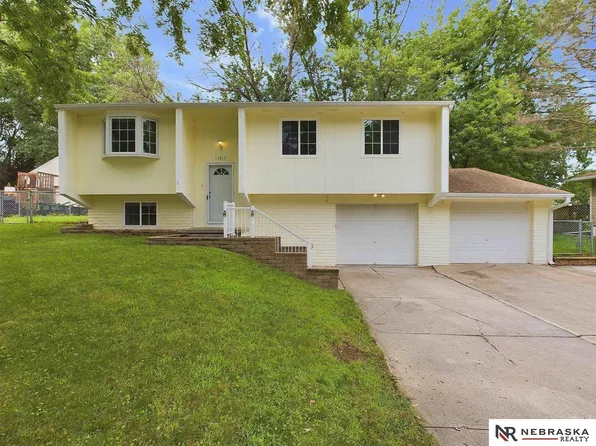 13413 Schirra St, Omaha, NE 68138