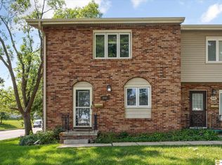 802 N 121st St, Omaha, NE 68154