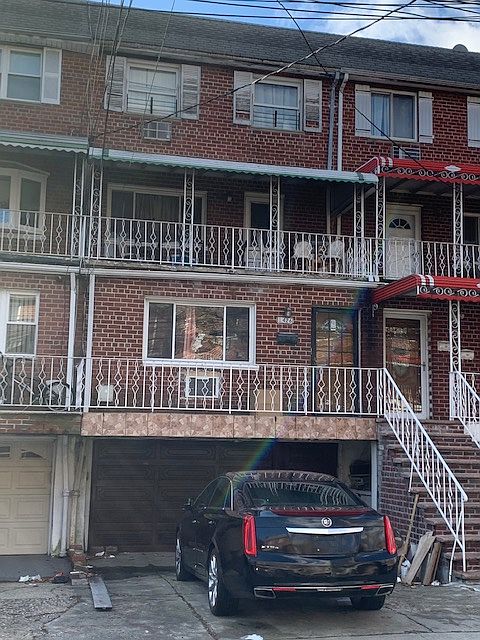 2nd image of 1426 E 87th St