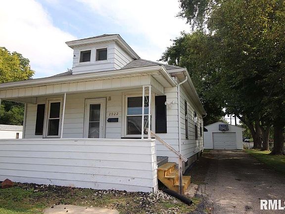 3rd image of 2922 N Avalon Pl