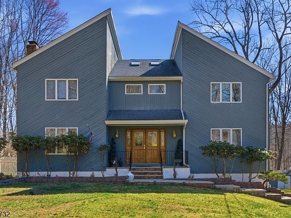 2nd image of 111 Green Rd