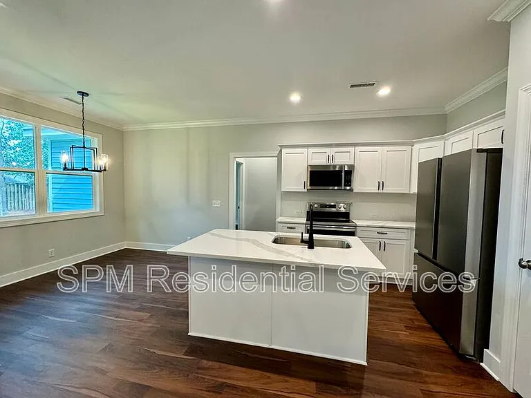 1121 Echo Dr NE — Photo 10