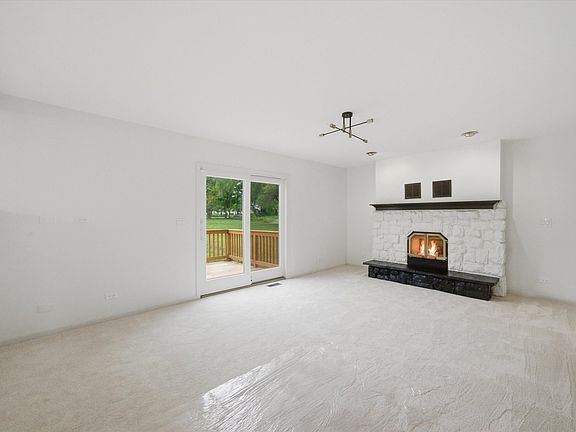 4th image of 518 Meadow Ct