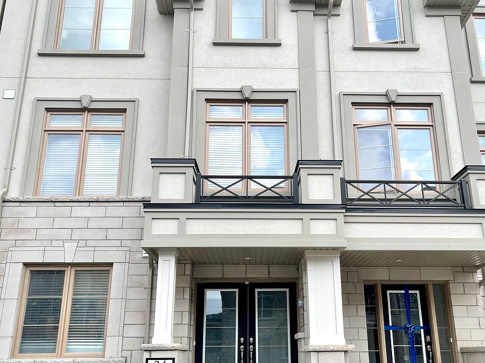24 Guardhouse Cres