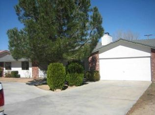 21092 Sitting Bull Rd, Apple Valley, CA 92308