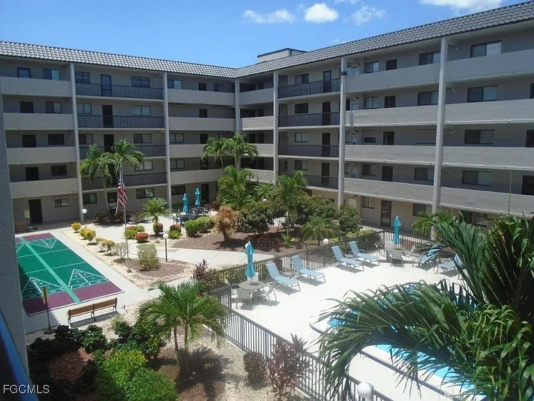 2121 Collier Ave #311 — Photo 3