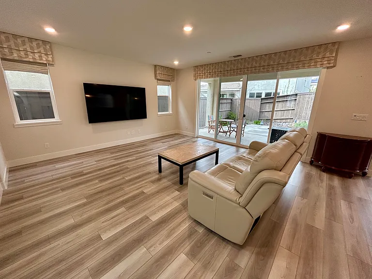 7015 Talmage Ct — Photo 3