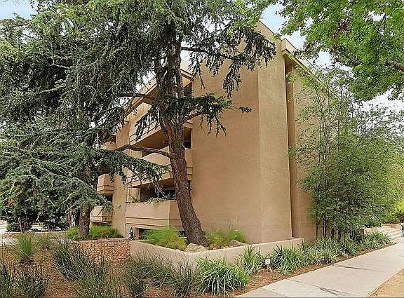 Exterior corner of 7th and Idaho.