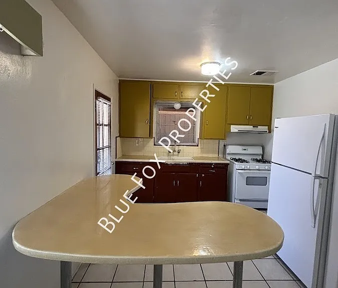 949 N Montezuma Ave #1 — Photo 2