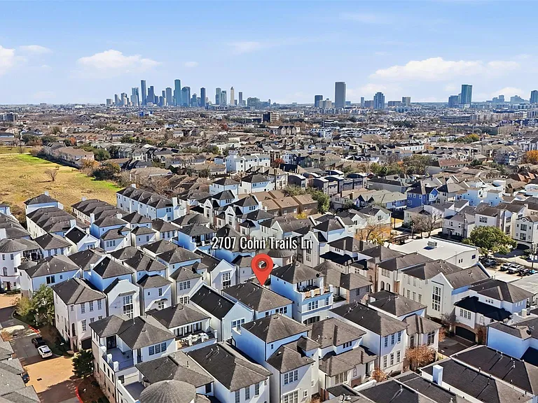 2707 Cohn Trl — Photo 39